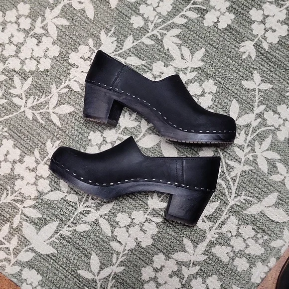 Sandgrens  Clogs - Picture 6 of 7